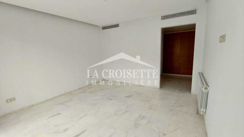 Appartement S+3 à La Soukra